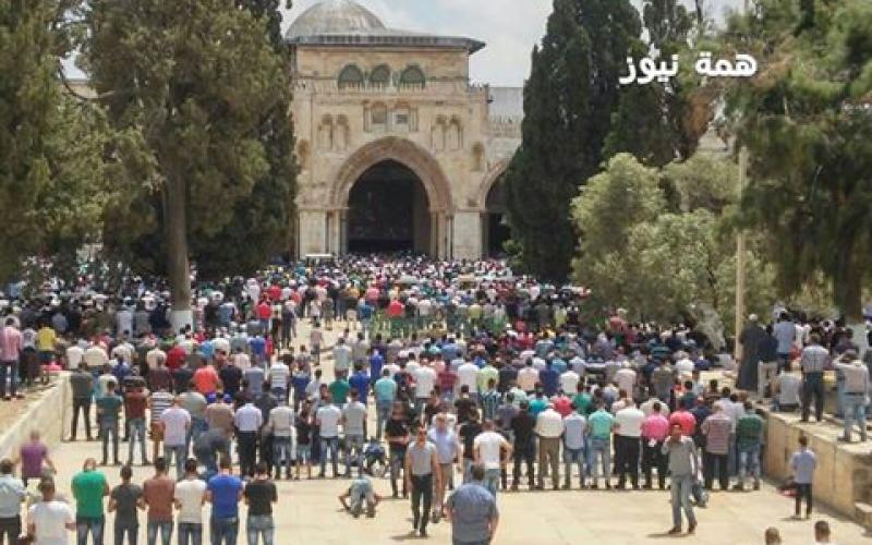 صور: صلاة الجمعة في المسجد الأقصى