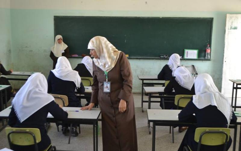 بالصور: تعليم الوسطى يتفقد امتحانات الثانوية