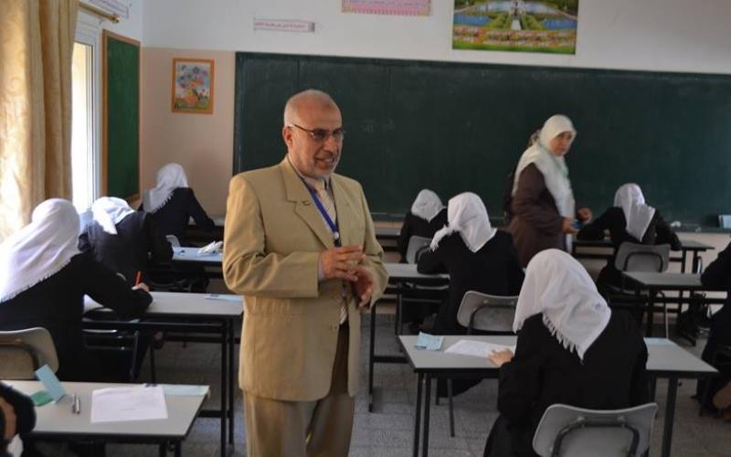 بالصور: تعليم الوسطى يتفقد امتحانات الثانوية