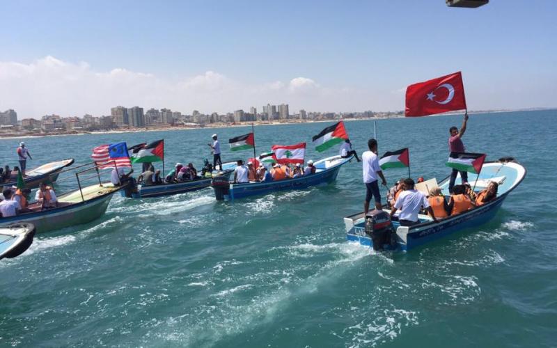 بالصور: مسيرة بحرية في غزة إحياء لذكرى مرمرة