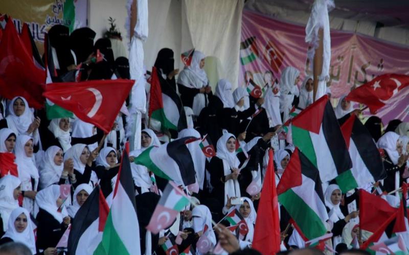 صور: حفل زفاف 4000 عريس بغزة