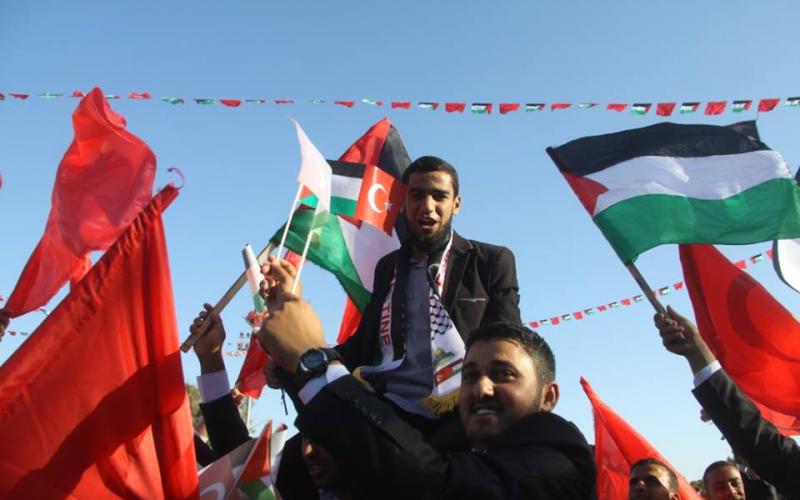 صور: حفل زفاف 4000 عريس بغزة
