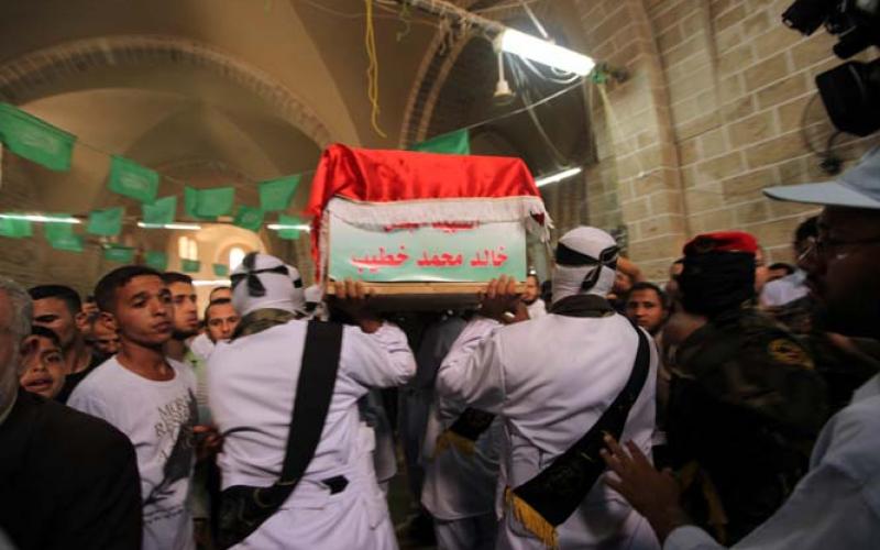 صور.. صلاة الجنازة على الشهداء بإمامة هنية