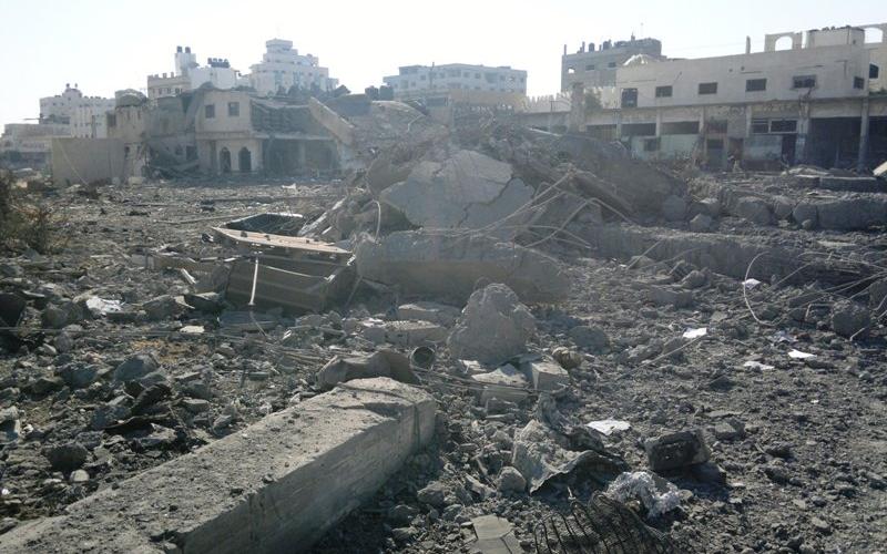 صور.. قصف عنيف لموقع السرايا الحكومي بغزة