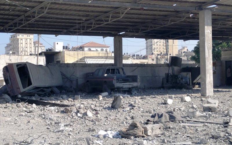 صور.. قصف عنيف لموقع السرايا الحكومي بغزة
