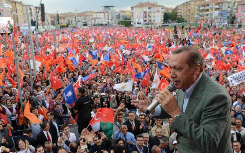 صور: مئات الآلاف تأييداً لأردوغان بأنقرة