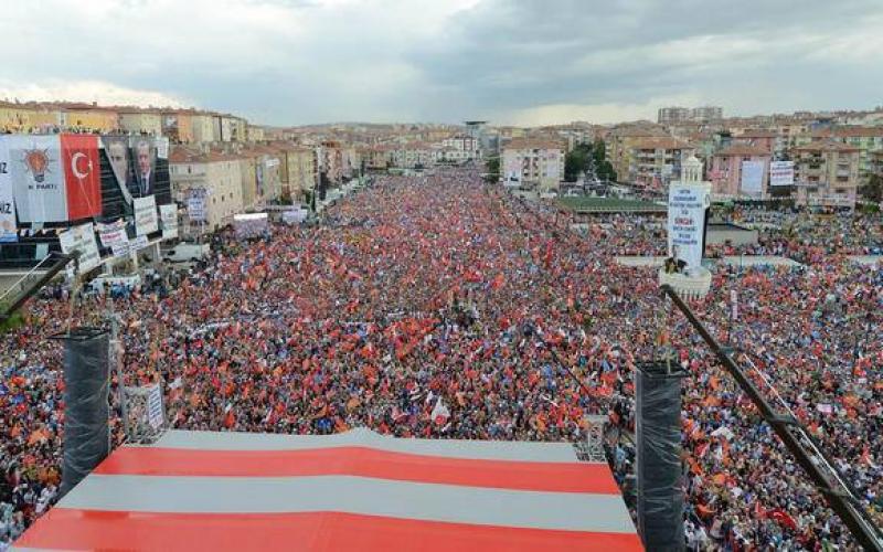 صور: مئات الآلاف تأييداً لأردوغان بأنقرة