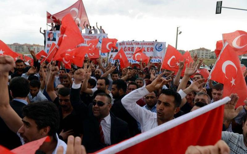 صور: مئات الآلاف تأييداً لأردوغان بأنقرة