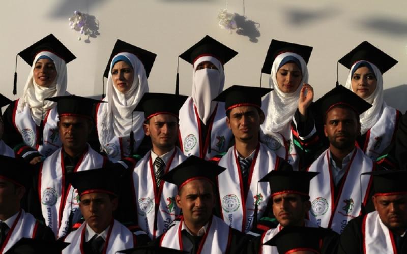 صور: هنية يشارك في احتفالات تخرج طلبة جامعة فلسطين