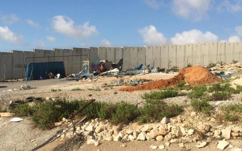 بالصور: الاحتلال يهدم منشآت تجارية بالقدس