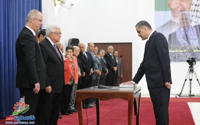 صور: حكومة التوافق تؤدي اليمين