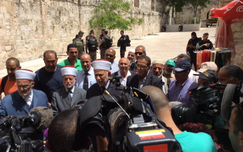 بالصور: هل بدأ الاحتلال بفرض تقسيم الأقصى زمنيًا؟!
