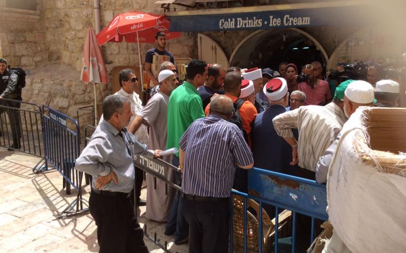 بالصور: هل بدأ الاحتلال بفرض تقسيم الأقصى زمنيًا؟!
