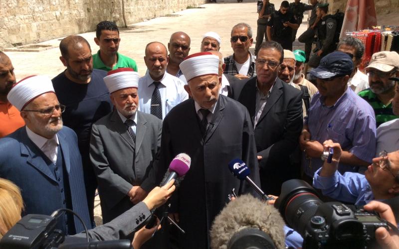 بالصور: هل بدأ الاحتلال بفرض تقسيم الأقصى زمنيًا؟!