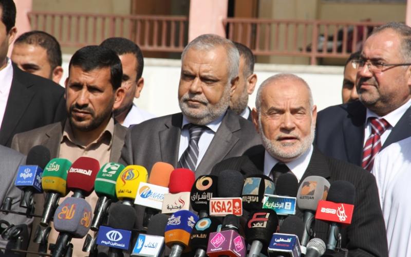 صور: بحر والوزراء الجدد يتفقدون التوجيهي