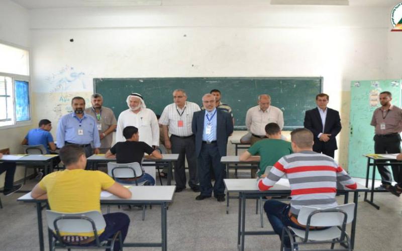 بالصور: النواب يتفقدون امتحان الثانوية