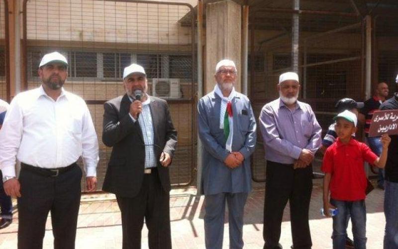 بالصور: مسيرة خيول تضامناً مع الأسرى