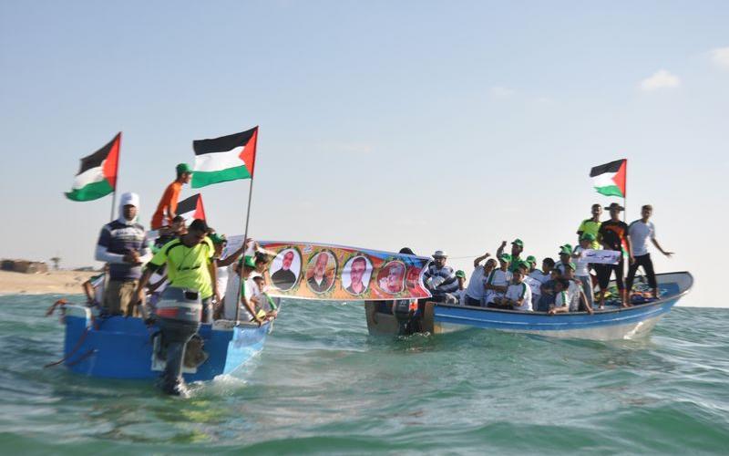 صور: فعالية تضامنية مع الأسرى على بحر رفح