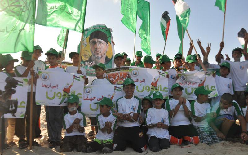 صور: فعالية تضامنية مع الأسرى على بحر رفح