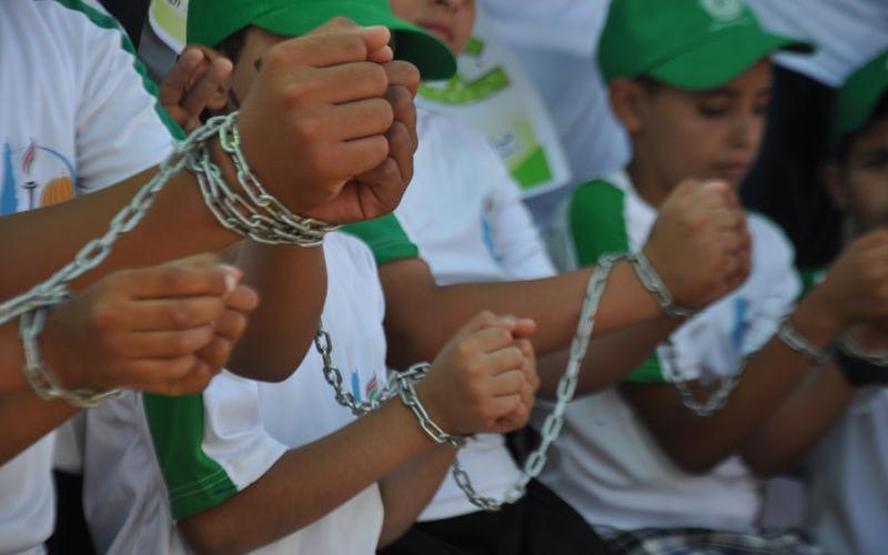 صور: فعالية تضامنية مع الأسرى على بحر رفح