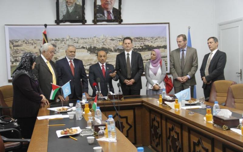 صور: "كرينبول" يلتقي وزراء "التوافق" بغزة