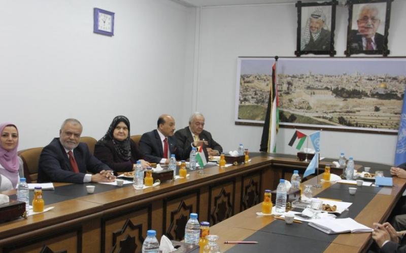 صور: "كرينبول" يلتقي وزراء "التوافق" بغزة