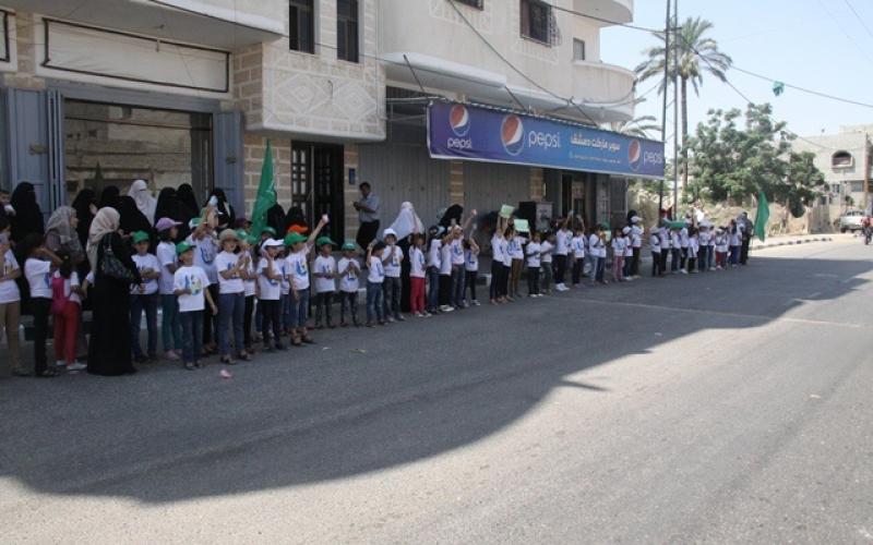 بالصور: ذوو الأسرى واشتياق للحظة الفرج