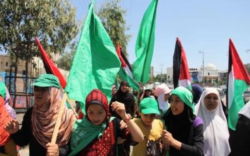 صور: مسيرة نسائية تضامنية مع الأسرى بغزة