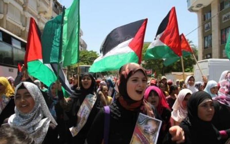 صور: مسيرة نسائية تضامنية مع الأسرى بغزة