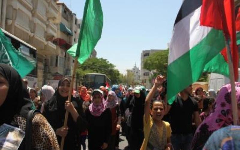 صور: مسيرة نسائية تضامنية مع الأسرى بغزة