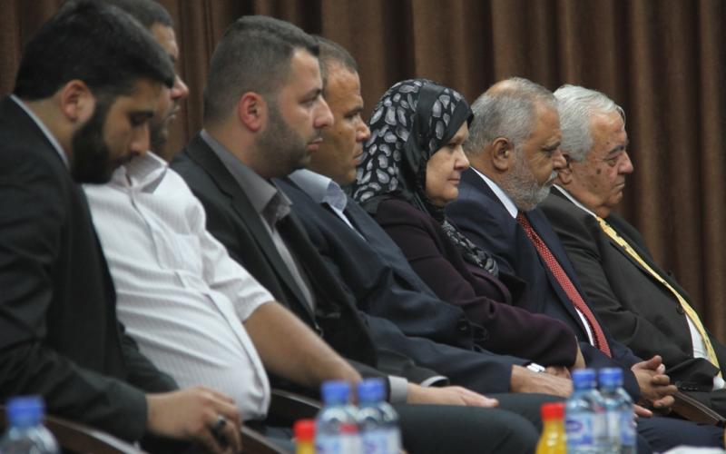 صور: الحساينة يتسلم مجلس الوزراء في غزة
