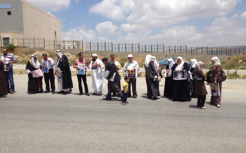 صور: وقفة ضد الاعتقال السياسي بنابلس‎