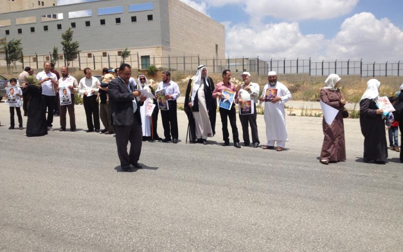 صور: وقفة ضد الاعتقال السياسي بنابلس‎