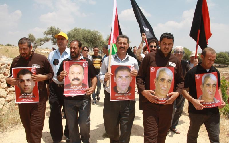 صور: .استهداف وإصابة 3 صحفيين في بلعين