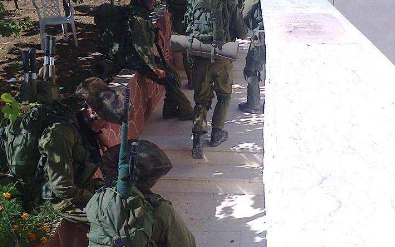صور: جانب من حملات الدهم التي ينفذها المحتل