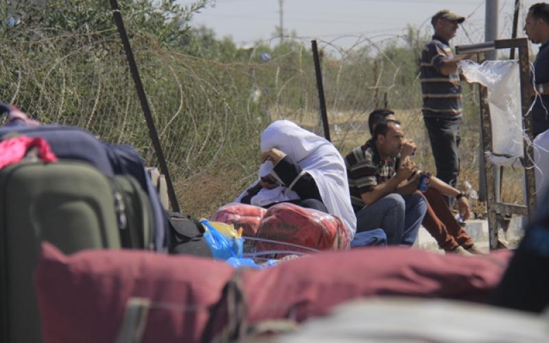 صور: معاناة مرضى غزة على معبر رفح