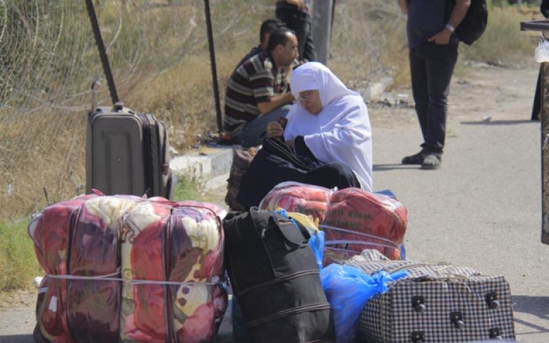 صور: معاناة مرضى غزة على معبر رفح