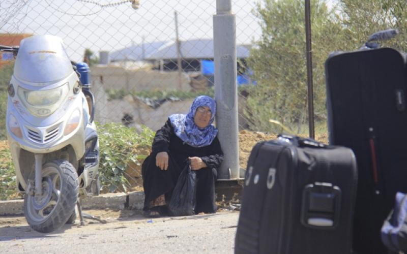 صور: معاناة مرضى غزة على معبر رفح