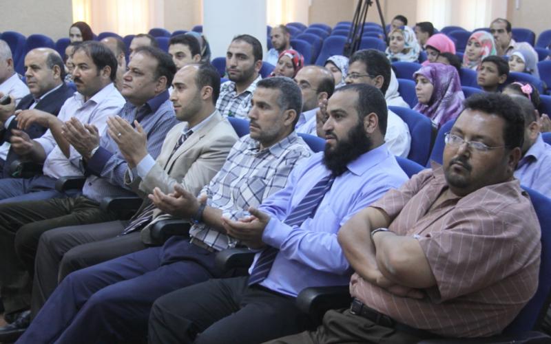 صور: تكريم المشاركين في العروض المسرحية البيئية