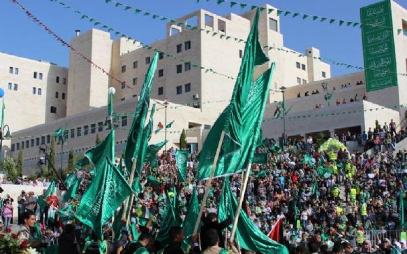 بالصور: "إسلامية النجاح" تحيي حفلاً للخريجين