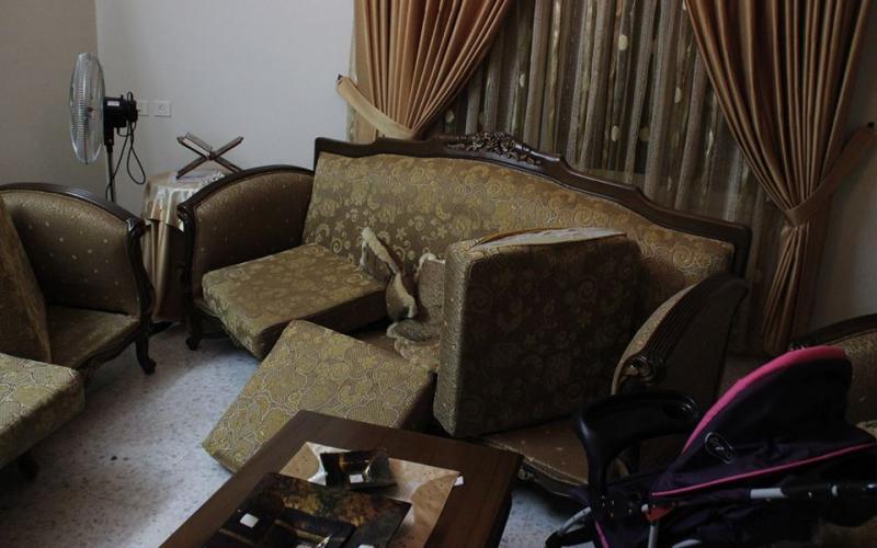 بالصور: الخليل أشبه بمنطقة عسكرية مغلقة