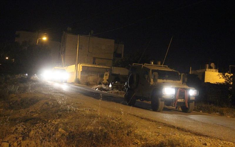 بالصور: الخليل أشبه بمنطقة عسكرية مغلقة