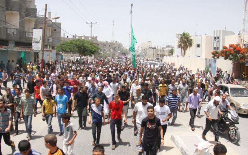 صور: تشييع جثمان الشهيد "مسعود" برفح
