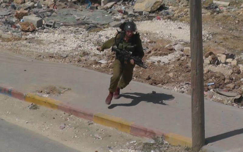 بالصور: 6 إصابات أحدهم بالرصاص الحيّ بالخليل