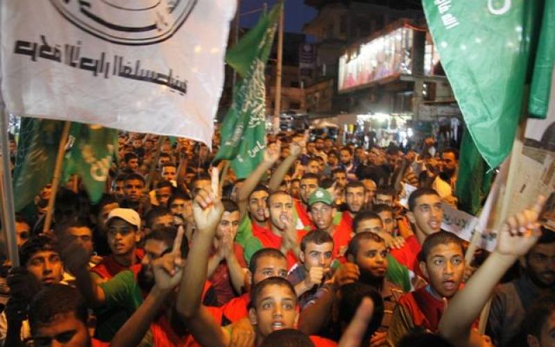 بالصور: مسيرة حاشدة نصرة للأسرى والمقاومة في رفح