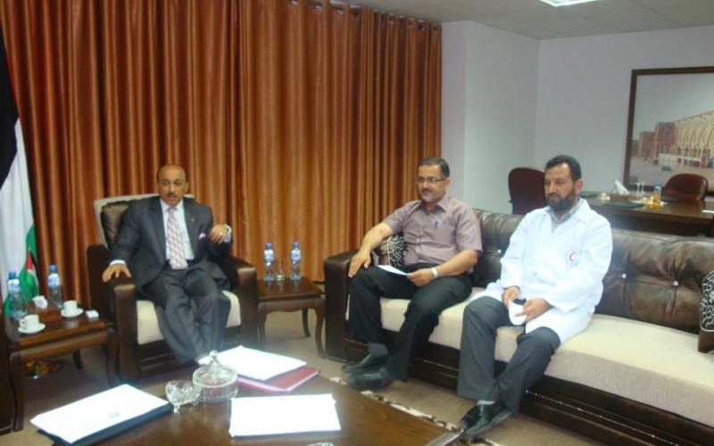 صور: اعتصام تجمع النقابات للمطالبة بصرف الرواتب