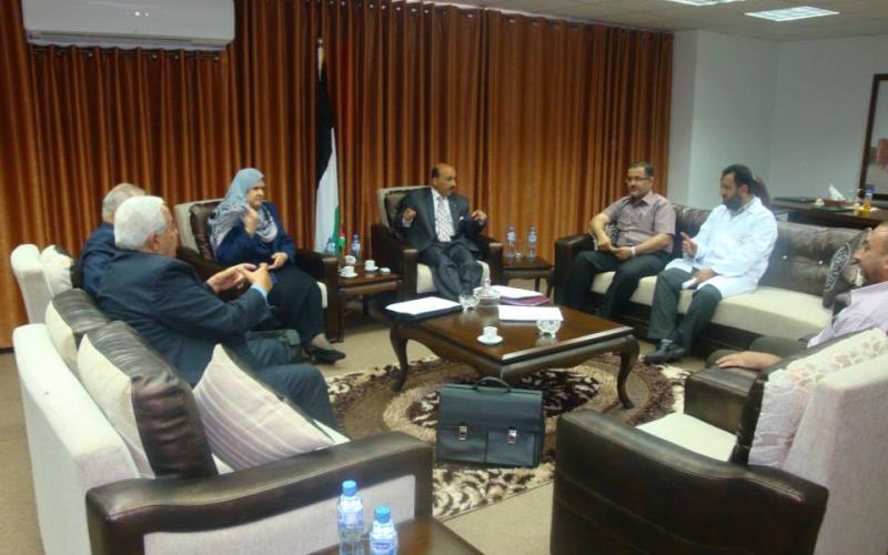 صور: اعتصام تجمع النقابات للمطالبة بصرف الرواتب