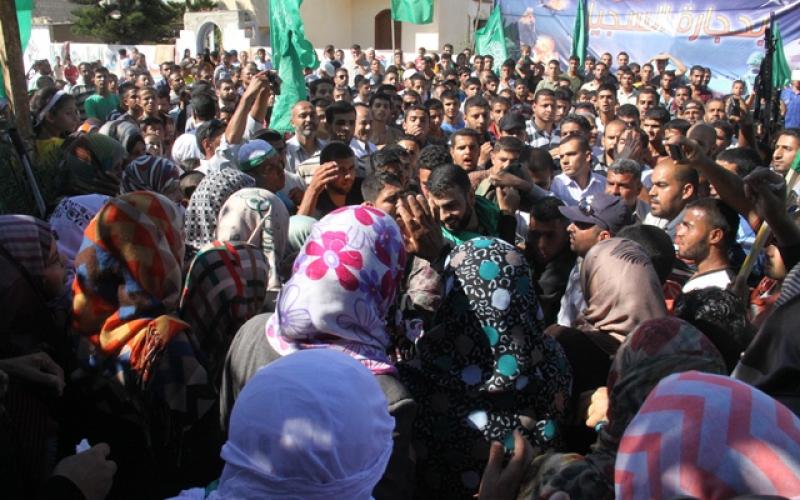 صور: الاحتلال يفرج عن الأسير "أبو ريدة" بخانيونس