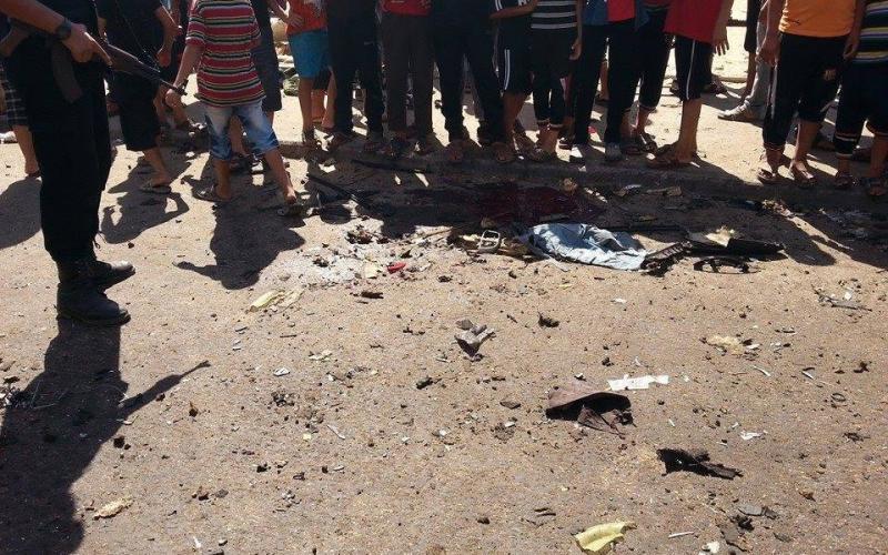صور: قصف الاحتلال لسيارة غرب غزة
