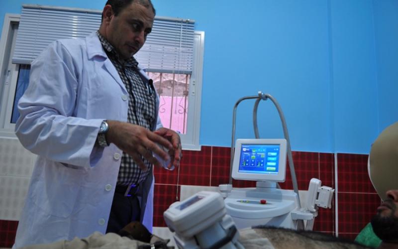 بالصور: جهاز تخسيس الوزن دون جراحة بغزة